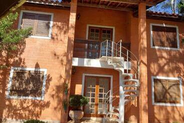 ユースホステル Chacara Portal Jardim   Pousada Anaju