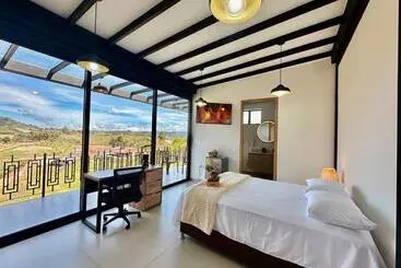 ベッドアンドブレックファースト Fénix