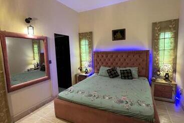 پانسیون Executive Rooms Dha Phase 7