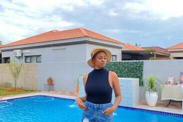 پانسیون Minnestay Guest House Plapye