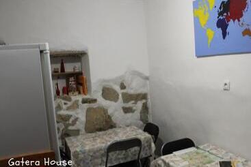 Albergue Gatera House