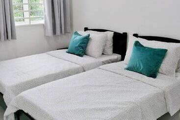 شقة فندقية Canal Dusun Muda Homestay Kota Bharu