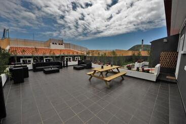 Angra Bed & Breakfast