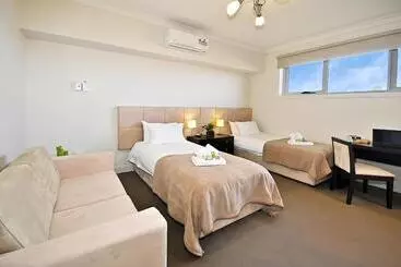 پانسیون 6b   Executive Rooms In Large Property In Brunswick