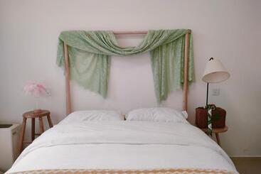 Bed & Breakfast Lotus Art Inn Pek Airport 菡庭筱院民宿北京首都机场店