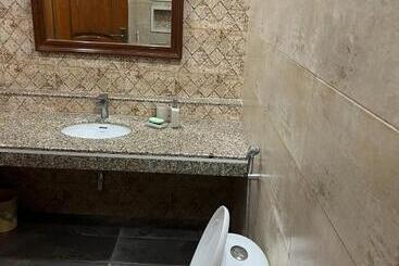 Pensió Joiya S House