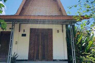 ペンション Rara Bale Tani Local Room