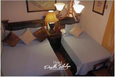 هتل Rholyn Pura Vida !!