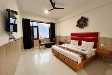 Hotel The Sapphire Resort 1,2,3 Bedroom Villas Available In Omaxe Vrindavan   A Four Star Luxury Resort