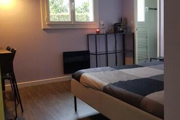 پانسیون Chambre Proche Astérix, Parc Expo Villepinte, Cdg, Bourget