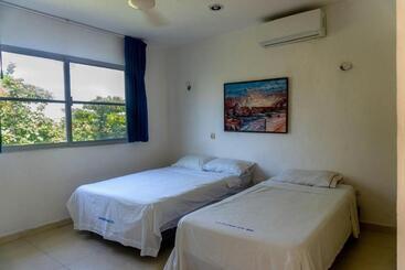 ペンション Suites 2 Habitaciones Triple