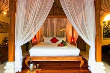 בית מלון כפרי Japanese Mountain Retreat Mineral Springs & Spa