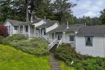 Retkeilymaja Dennen S Victorian Farmhouse