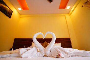 Отель Ilif 2724 The Ocean Treat