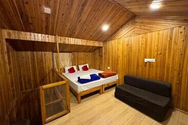 Hotel Hills Hoppers Deluxe