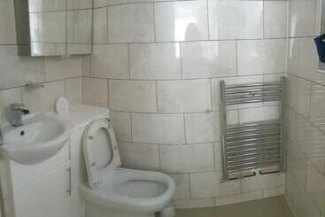 הוסטל Private Rooms Near Hither Green Station