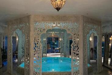 Shanti Resort & Deluxe Spa