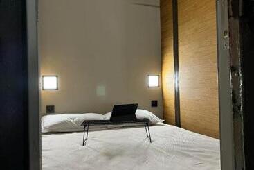 Swed Cab Embassy Hostel