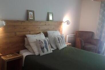 ペンション Chambre D Hôte équipée Avec Terrasse Verdoyante