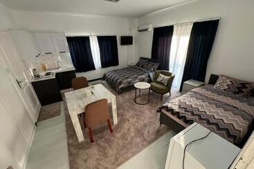 پانسیون Green Island