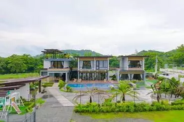 Resort Damienerose Garden Villa
