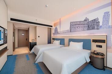 佛山三龙湾希尔顿欢朋酒店