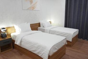 Avant Hotel Tashkent Pool&terrace