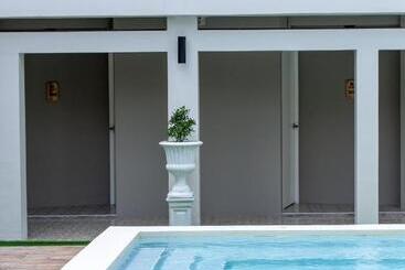 فندق The Light House At Town Phuket