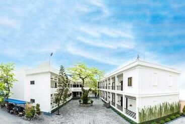 هتل Khách Sạn Dệt