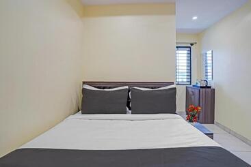 酒店 Oyo Sri Sai Lodge