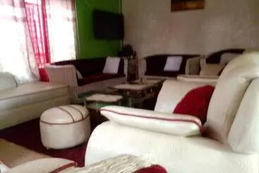 ペンション 3 Bed Guesthouse With With Water, Electricity Wifi