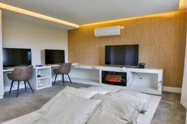 Отель Carpe Diem Boutique & Spa