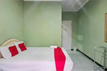 Hotel Reddoorz At Linggarjati Kuningan
