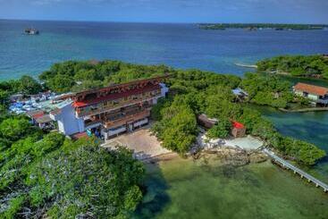 Pao Pao Hotel & Beach Club