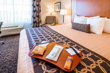 호텔 Best Western Plus Rose City Conference Center Inn