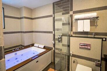 Hotell Regenta Inn On The Ganges Rishikesh