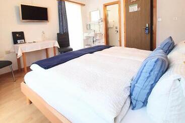 בית מלון כפרי Restaurant Grina