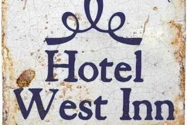 Hotelli West Inn
