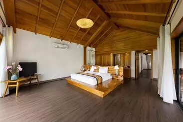 Serena Kim Boi Resort  Hoa Binh