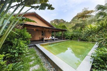 Serena Kim Boi Resort  Hoa Binh
