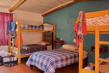 הוסטל Huaraz Colonial