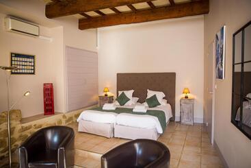 ベッドアンドブレックファースト Le Clos De La Tuilière