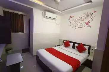 Hotel Gopi Palace