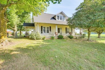 Mökkimajoitus Tennessee Family Farmhouse On 2 Acres!