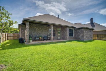 Landhaus Bryan Home W/ Covered Patio: 6 Mi To Texas A&m!