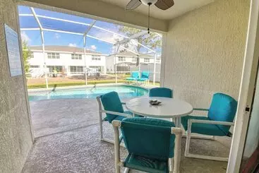 Mökkimajoitus Clear Creek Vacation Home