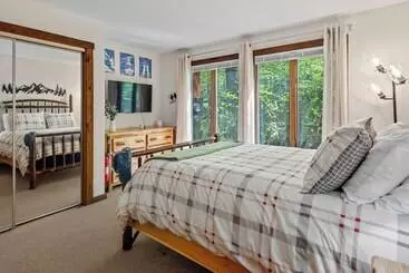 コテージ Doe S Delight By Avantstay Peaceful Lake Retreat