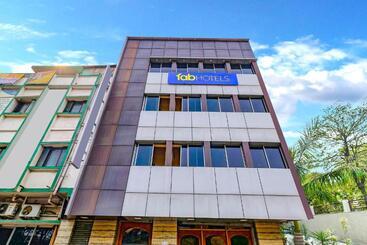 Fabhotel Crown Plaza