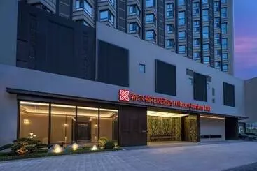 Hotelli Hilton Garden Inn Huludao Longxing Road