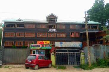 Hotel Goroomgo Rooma Srinagar